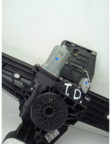 Recambio de elevalunas trasero derecho para opel corsa f edition referencia OEM IAM 982904558000  