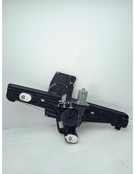 Recambio de elevalunas trasero izquierdo para opel corsa f edition referencia OEM IAM 9829045980  