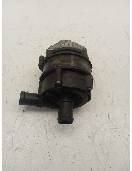 Recambio de bomba agua para volkswagen golf vii lim. gte referencia OEM IAM 04L965567  