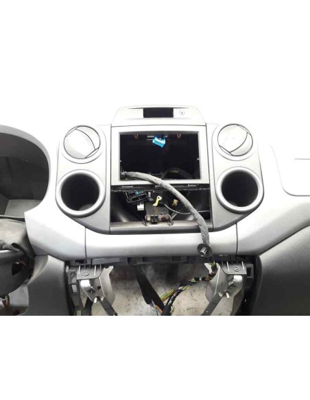 Recambio de salpicadero para citroën berlingo station wagon 20 aniversario edition referencia OEM IAM 8231LT  