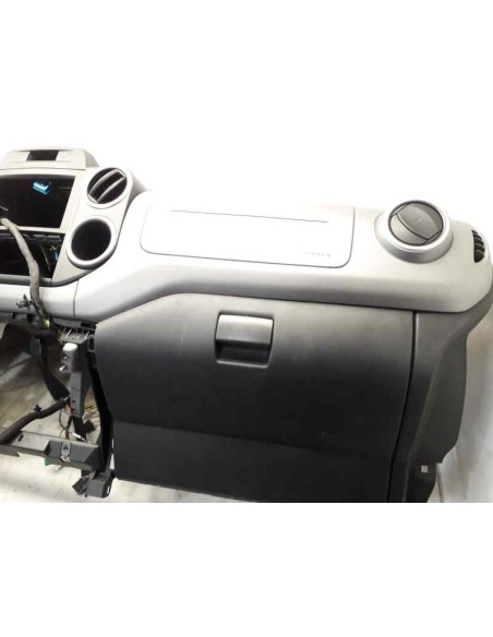 Recambio de salpicadero para citroën berlingo station wagon 20 aniversario edition referencia OEM IAM 8231LT  