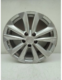 Recambio de llanta para nissan qashqai (j11) acenta referencia OEM IAM D03004EA1A TAPA BUJES EN LA OFICINA DEL TALLER 