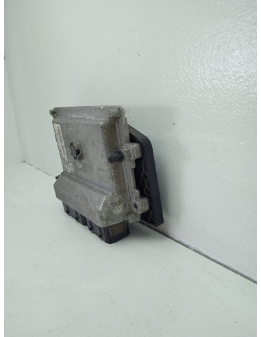 Recambio de centralita motor uce para opel corsa f edition referencia OEM IAM 9830510980  