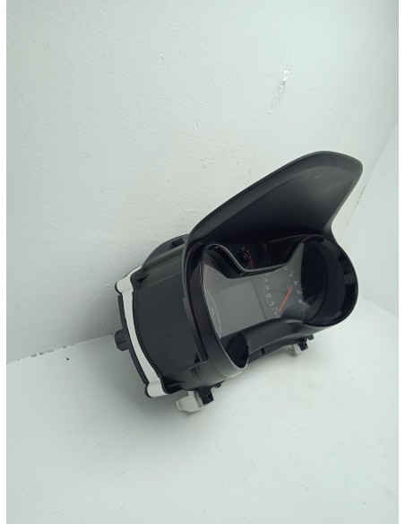Recambio de cuadro instrumentos para opel corsa f edition referencia OEM IAM 9831576180  