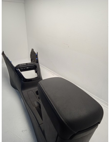 Recambio de apoyabrazos central para opel corsa f edition referencia OEM IAM 9829535180  
