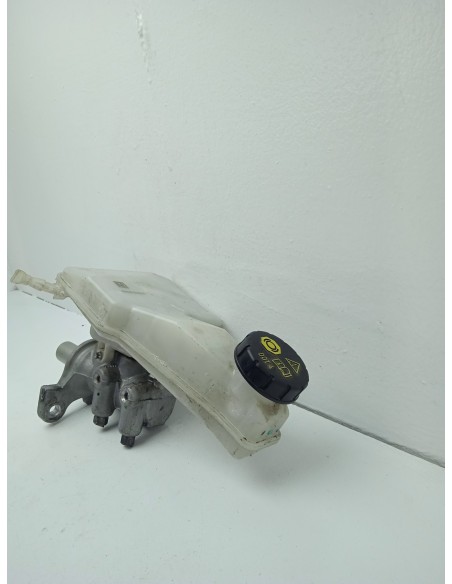 Recambio de bomba freno para opel corsa f edition referencia OEM IAM 32672071  