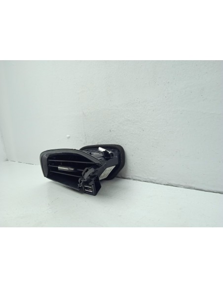 Recambio de aireador derecho para opel corsa f edition referencia OEM IAM 545326626  