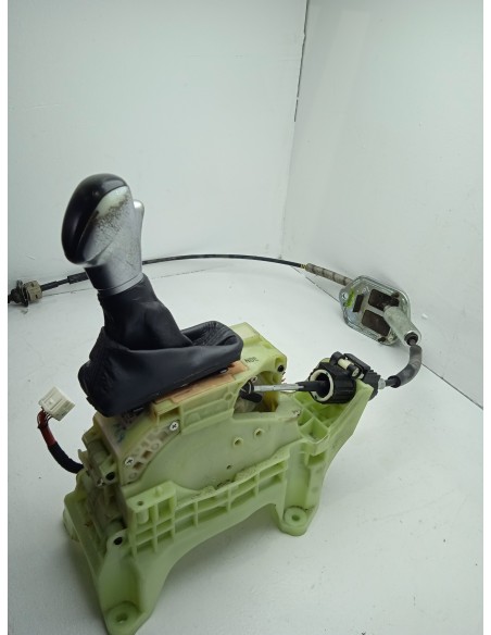 Recambio de palanca cambio para hyundai ioniq tecno hybrid referencia OEM IAM 46701F2140 AUTOMATICO 