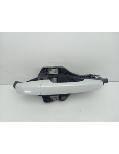 Recambio de maneta exterior delantera derecha para land rover discovery sport se referencia OEM IAM FK72224A82AA COLOR BLANCO  2