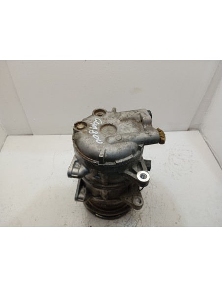 Recambio de compresor aire acondicionado para nissan vanette cargo 2.3 diesel referencia OEM IAM 926008C820  