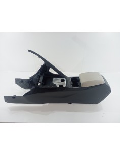 Recambio de apoyabrazos central para jaguar e-pace se referencia OEM IAM J9C3045J40A  