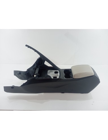 Recambio de apoyabrazos central para jaguar e-pace se referencia OEM IAM J9C3045J40A  