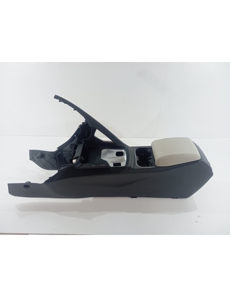 Recambio de apoyabrazos central para jaguar e-pace se referencia OEM IAM J9C3045J40A  