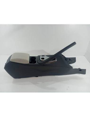 Recambio de apoyabrazos central para jaguar e-pace se referencia OEM IAM J9C3045J40A  