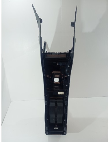 Recambio de apoyabrazos central para jaguar e-pace se referencia OEM IAM J9C3045J40A  