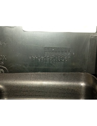 Recambio de apoyabrazos central para jaguar e-pace se referencia OEM IAM J9C3045J40A  