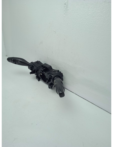 Recambio de mando luces para hyundai ioniq tecno hybrid referencia OEM IAM 93403F2810  