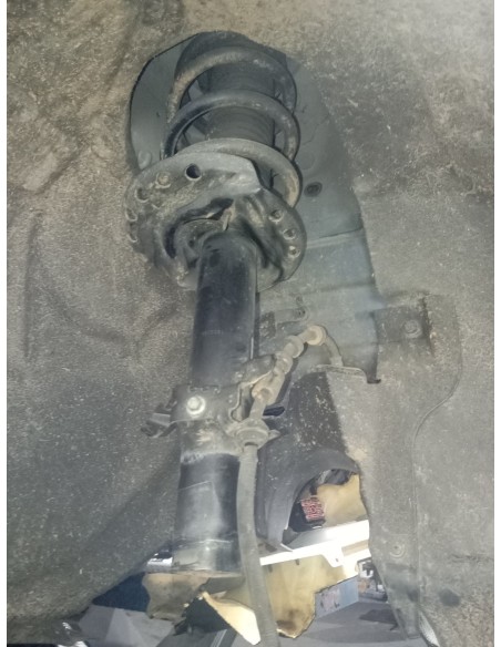 Recambio de amortiguador delantero derecho para jaguar e-pace se referencia OEM IAM J9C318045AF  