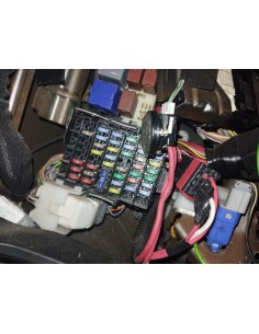 Recambio de caja reles / fusibles para renault twingo gt referencia OEM IAM S/R  