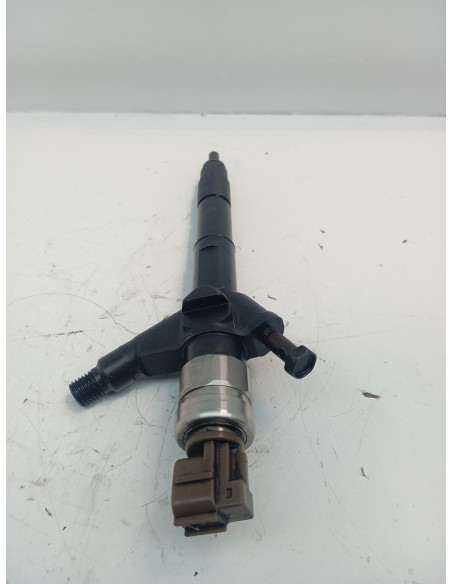 Recambio de inyector para nissan almera (n16/e) acenta referencia OEM IAM AW400AW4  