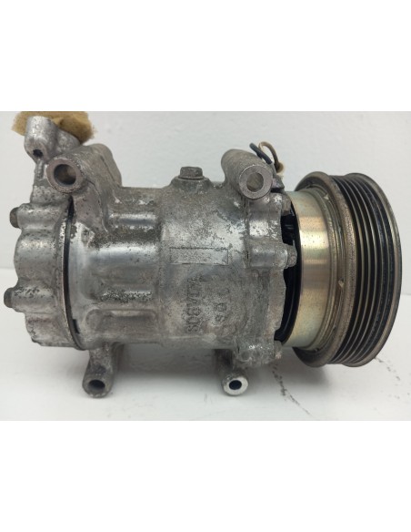 Recambio de compresor aire acondicionado para renault kangoo (f/kc0) express confort referencia OEM IAM 8200716562  