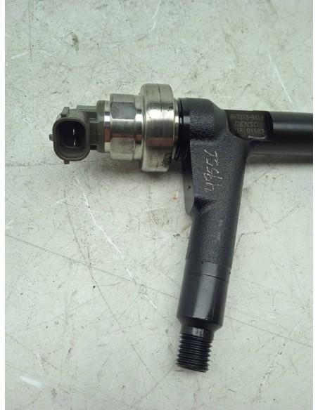 Recambio de inyector para opel meriva 1.7 16v cdti referencia OEM IAM 8973138612 DENSO 