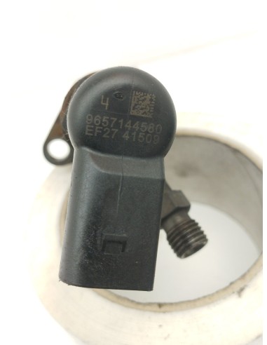 Recambio de inyector para peugeot 407 st sport referencia OEM IAM 9657144580  
