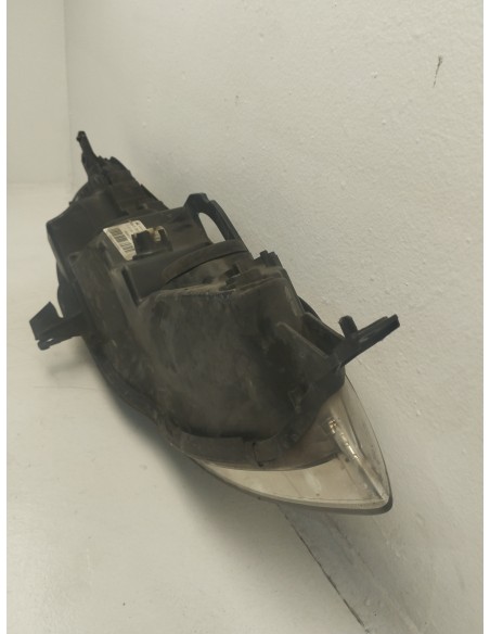 Recambio de faro izquierdo para peugeot 407 st sport referencia OEM IAM 9660236180  