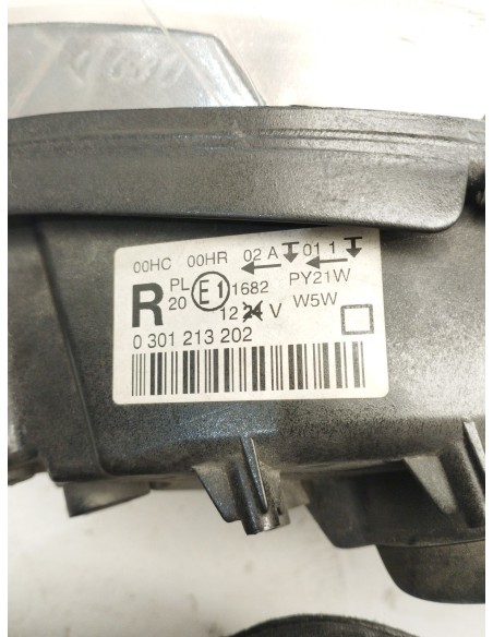 Recambio de faro derecho para peugeot 407 sport referencia OEM IAM 9660235980  