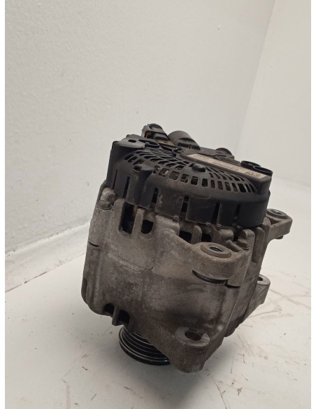 Recambio de alternador para citroën c4 picasso attraction referencia OEM IAM 9818677980  