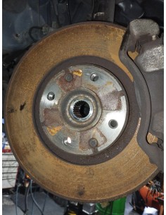 Recambio de mangueta delantera derecha para peugeot 3008 allure referencia OEM IAM 364796  