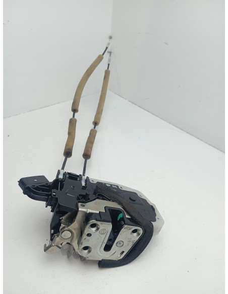 Recambio de cerradura puerta trasera derecha para nissan leaf acenta referencia OEM IAM Y2614510  