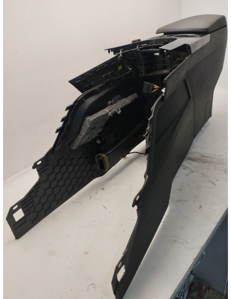 Recambio de consola central para peugeot 3008 allure referencia OEM IAM 7591Q3  