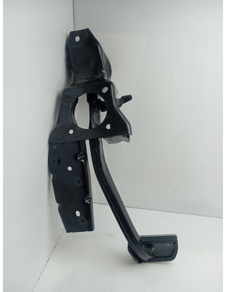 Recambio de pedal freno para land rover discovery sport se referencia OEM IAM GJ3M2D094CB  