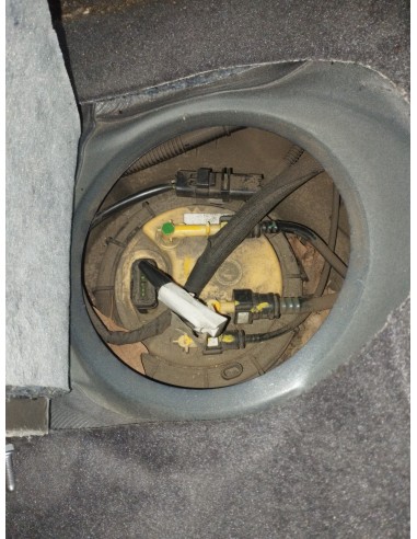 Recambio de bomba combustible para peugeot 3008 allure referencia OEM IAM 1525LA  