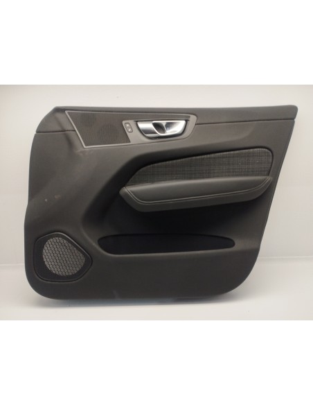 Recambio de guarnecido puerta delantera derecha para volvo xc60 core awd referencia OEM IAM 30747824  