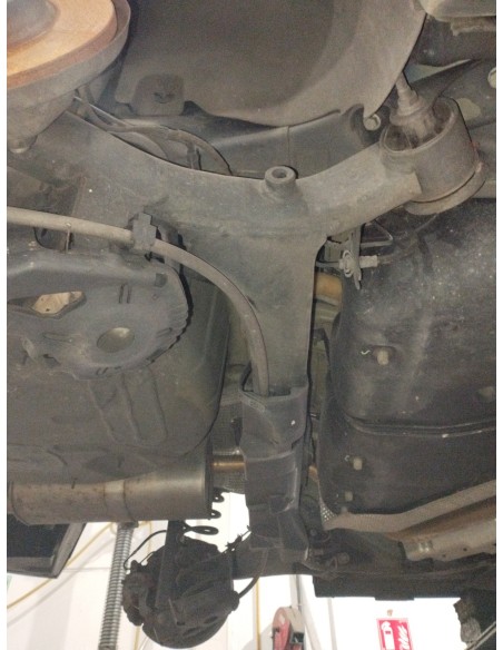 Recambio de puente trasero para peugeot 3008 allure referencia OEM IAM 5148W4  