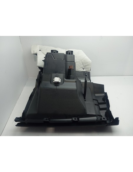 Recambio de guantera para nissan leaf acenta referencia OEM IAM 685203NL0A  