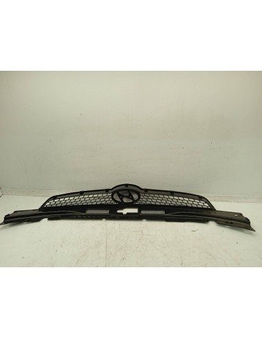 Recambio de rejilla delantera para hyundai i30 2.0 crdi cat referencia OEM IAM MISC2522  