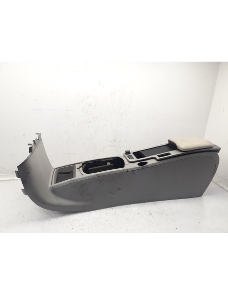 Recambio de apoyabrazos central para volvo c30 2.0 diesel cat referencia OEM IAM  CON CONSOLA 