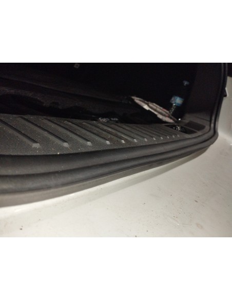 Recambio de gomas contorno puerta para ford kuga (cbv) trend referencia OEM IAM 1768751 MALETERO 