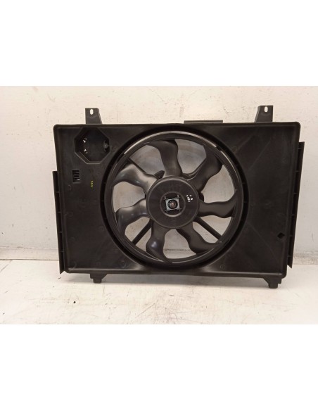 Recambio de electroventilador para hyundai getz (tb) 1.5 crdi cat referencia OEM IAM 253801E300  