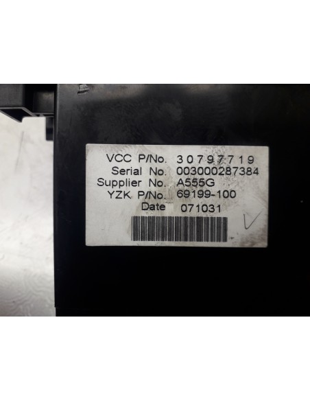 Recambio de pantalla multifuncion para volvo c30 2.0 diesel cat referencia OEM IAM 30797719  