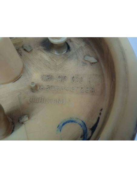 Recambio de bomba combustible para skoda rapid 1.6 tdi dpf referencia OEM IAM 6R0919050K  