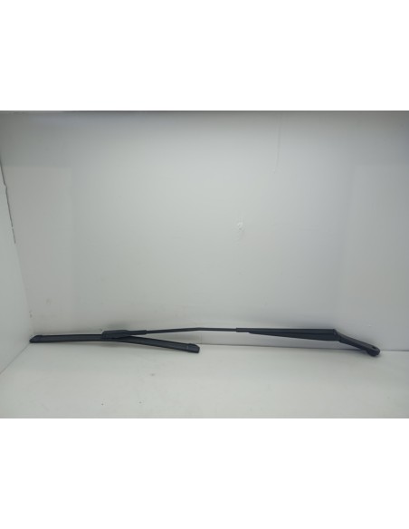Recambio de brazo limpia delantero derecho para alfa romeo giulia (952) sprint referencia OEM IAM 97036203  
