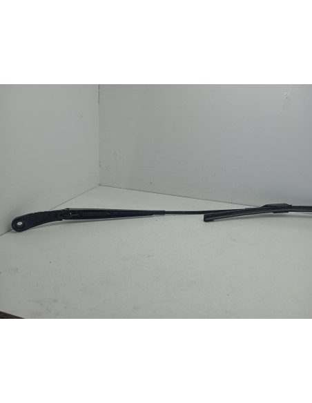 Recambio de brazo limpia delantero derecho para alfa romeo giulia (952) sprint referencia OEM IAM 97036203  