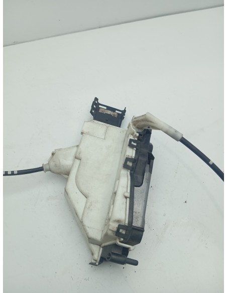 Recambio de cerradura puerta trasera derecha para citroën c3 1.0 vti referencia OEM IAM 006249  