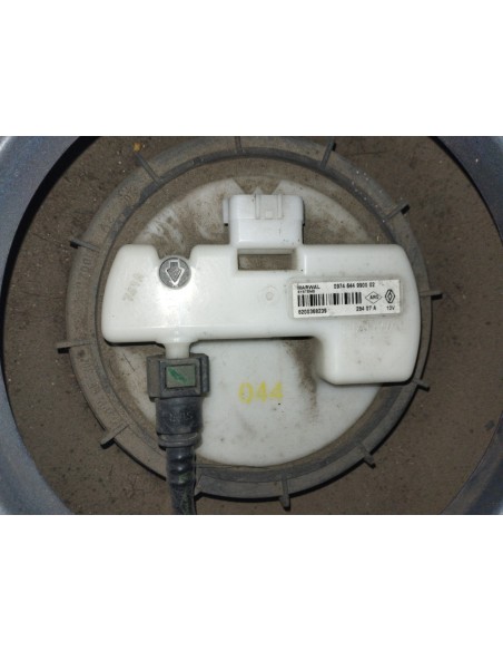 Recambio de bomba combustible para renault twingo gt referencia OEM IAM 8200368239  
