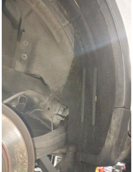 Recambio de paso rueda trasero derecho para ford kuga (cbv) trend referencia OEM IAM 1556747  