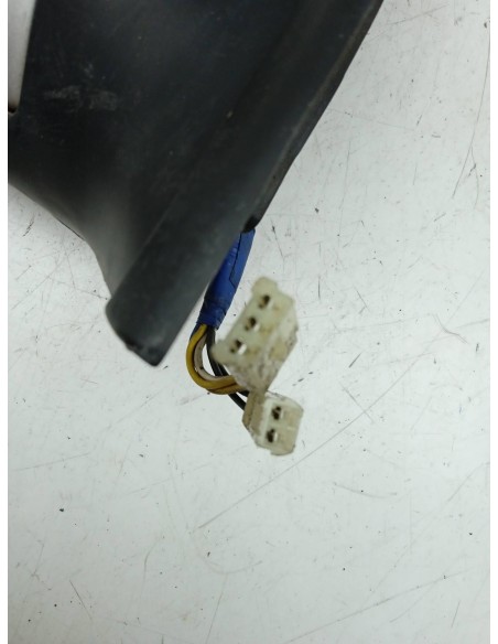 Recambio de retrovisor derecho para kia joice 2.0 cat referencia OEM IAM 012113 ELECTRICO CLEMAS BLANCAS